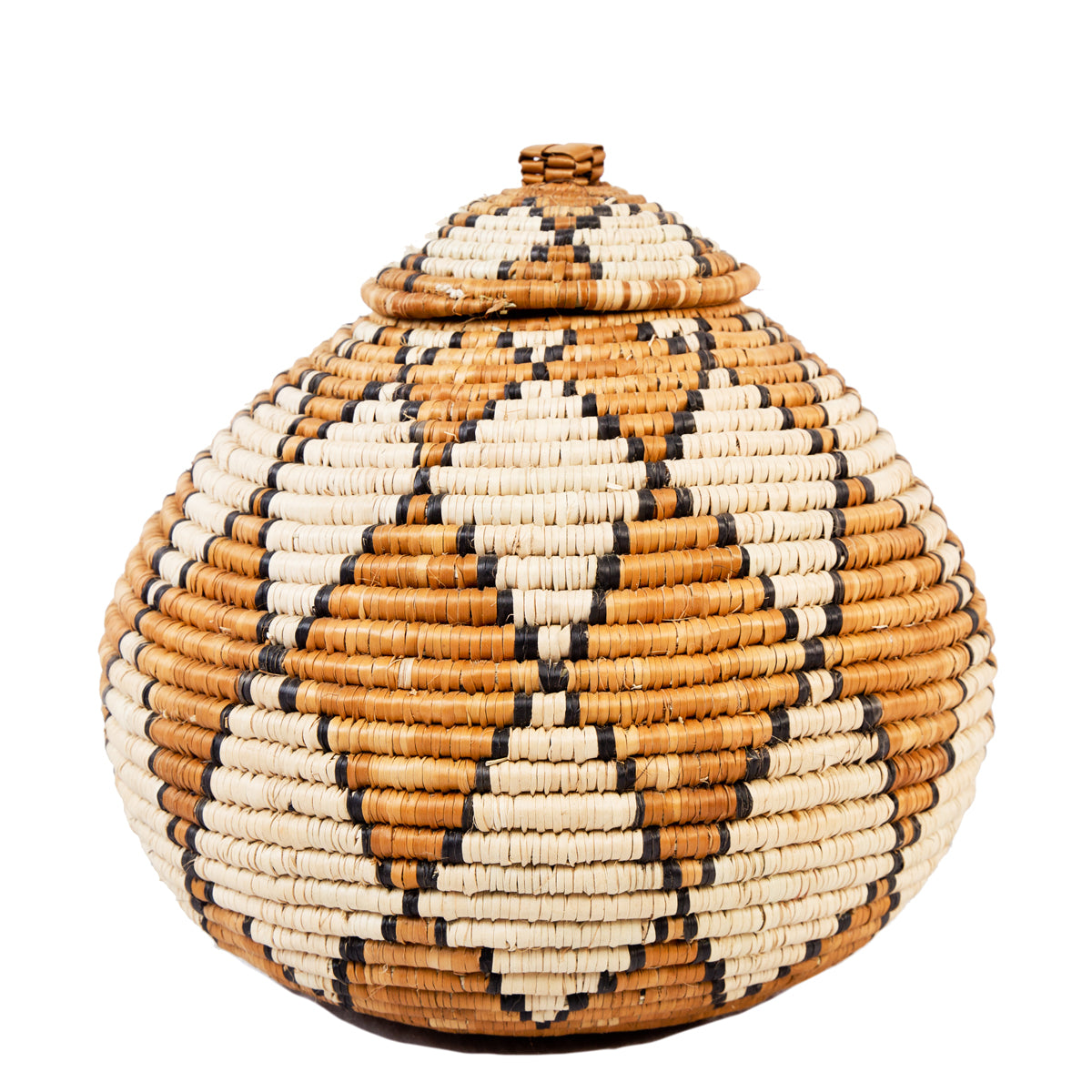 Zulu Ukhamba - traditional basket TR90.2