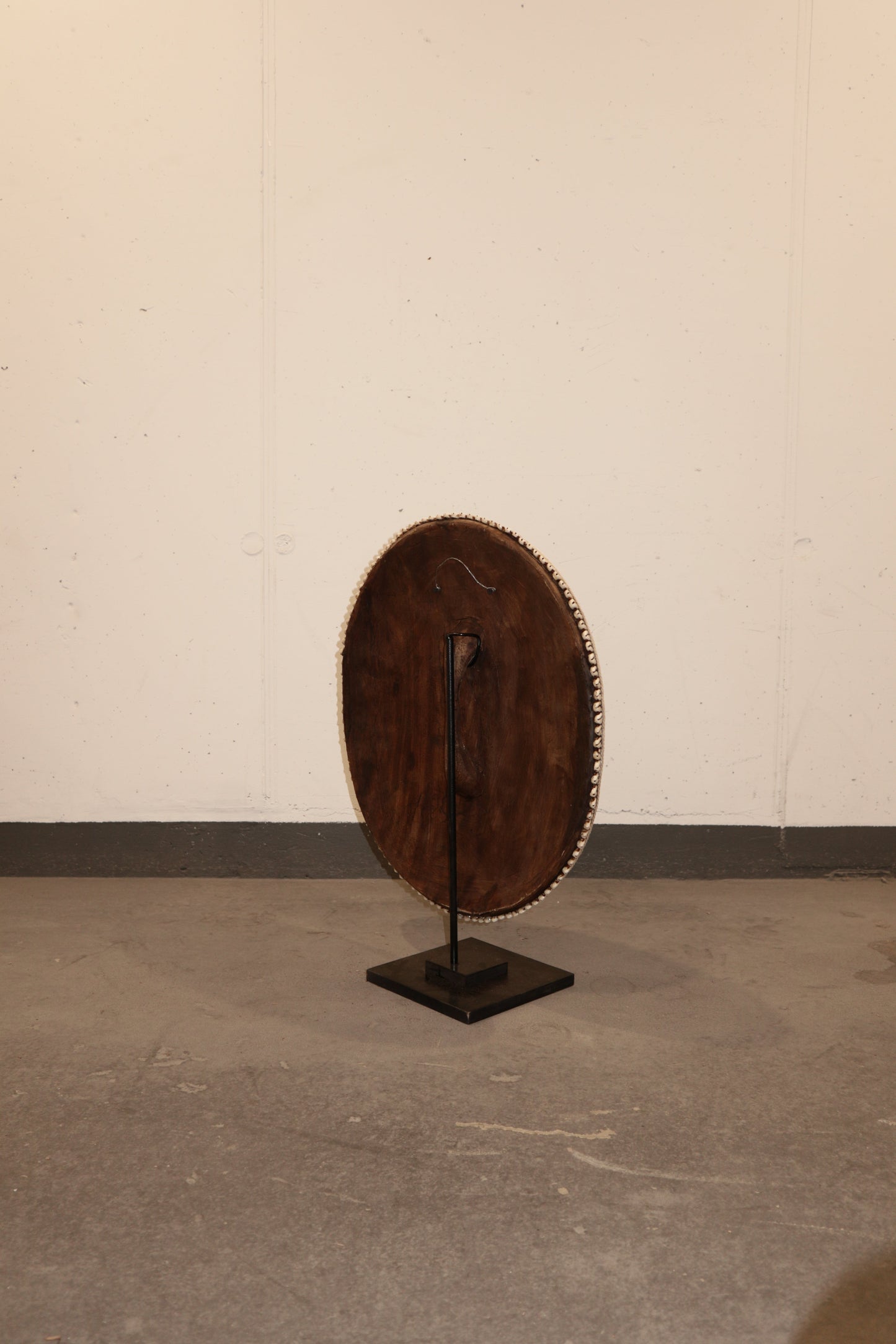 Cameroon Beaded Shield - L - 54cm Black & White 02