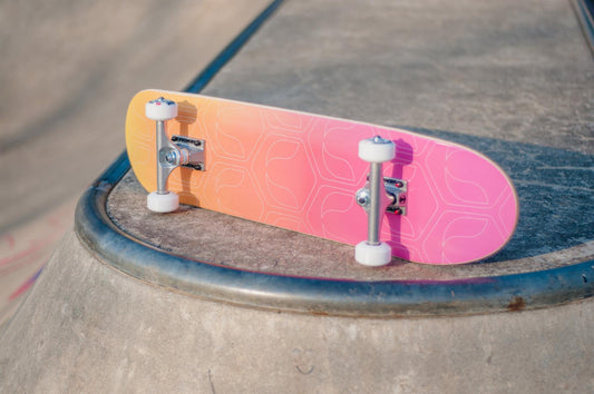 Venom Core Complete Skateboard - Outline Fade Pink - 7.75"