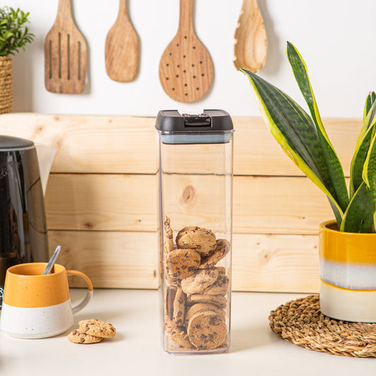 1.9L Airtight Flip Lock Plastic Food Storage Container