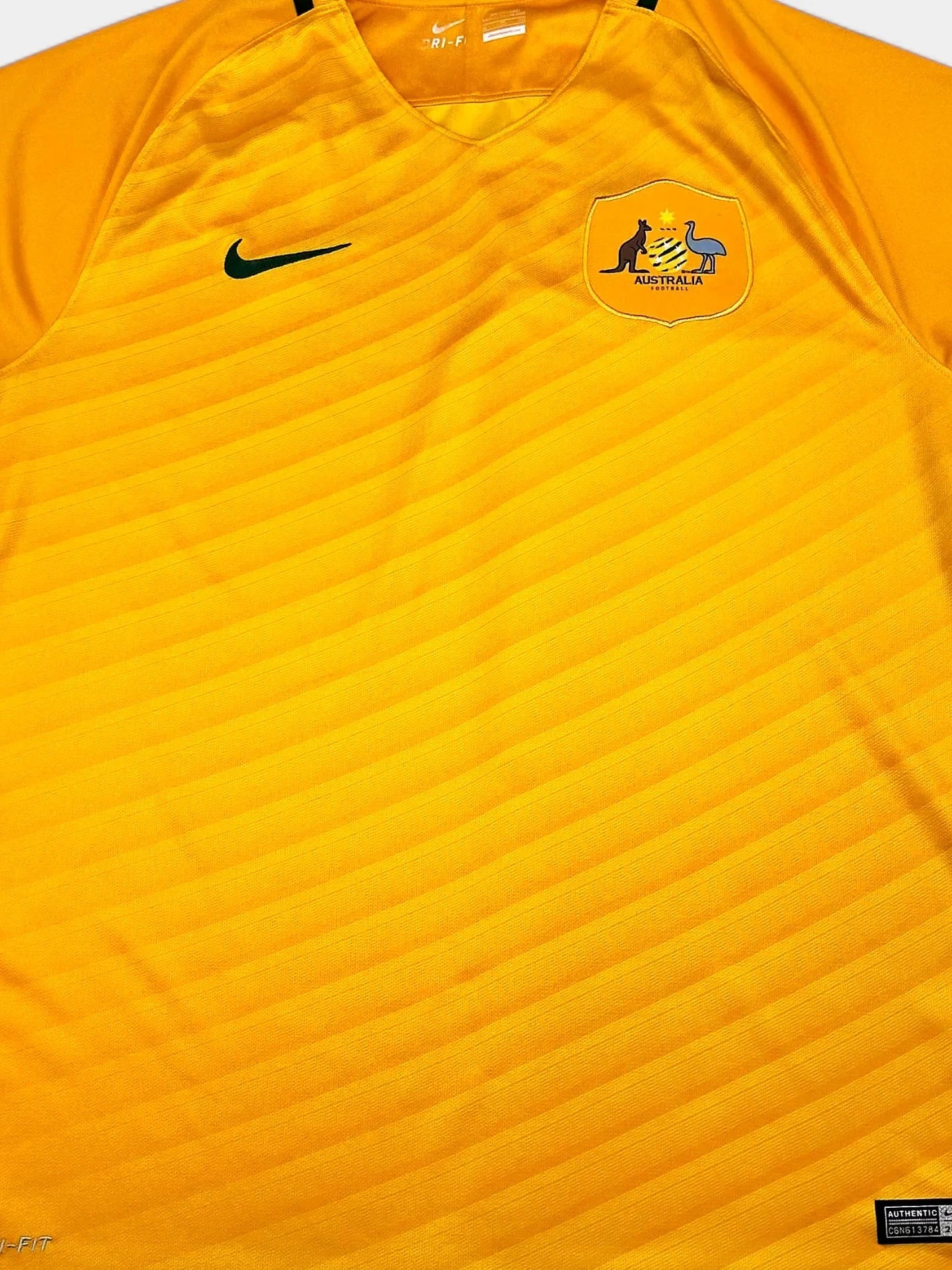 Australia 2016-17 Football Shirt (XL)