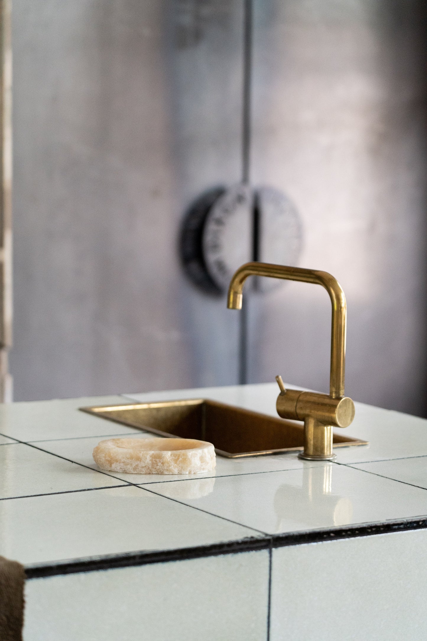 Natural Cut Onyx Jewelery\Soap Dish