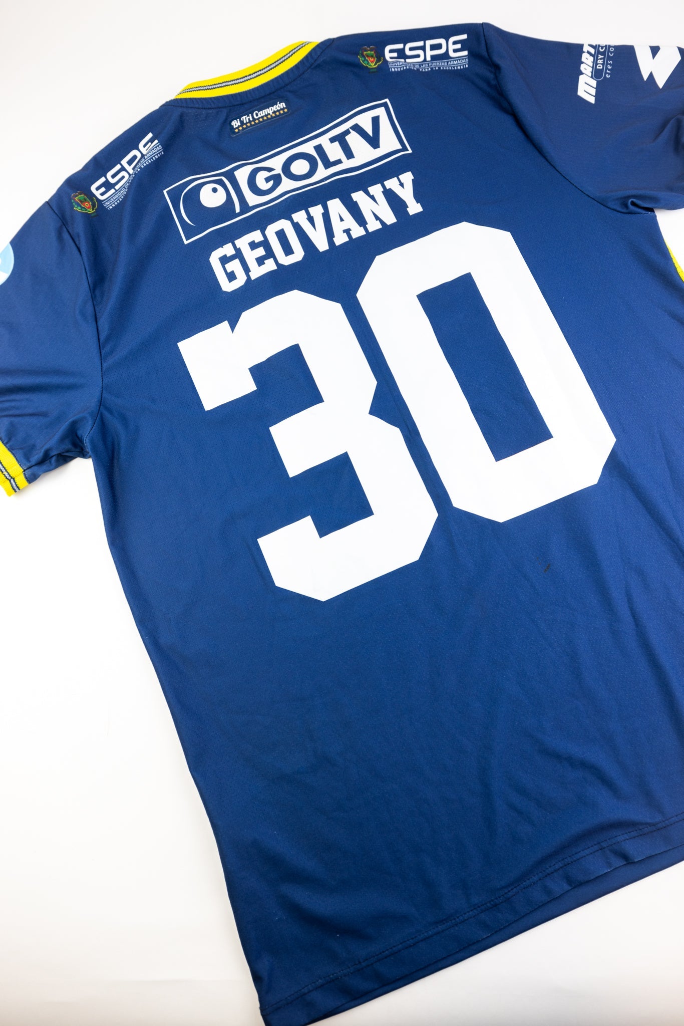 El Nacional 2022 Football Shirt (XL)