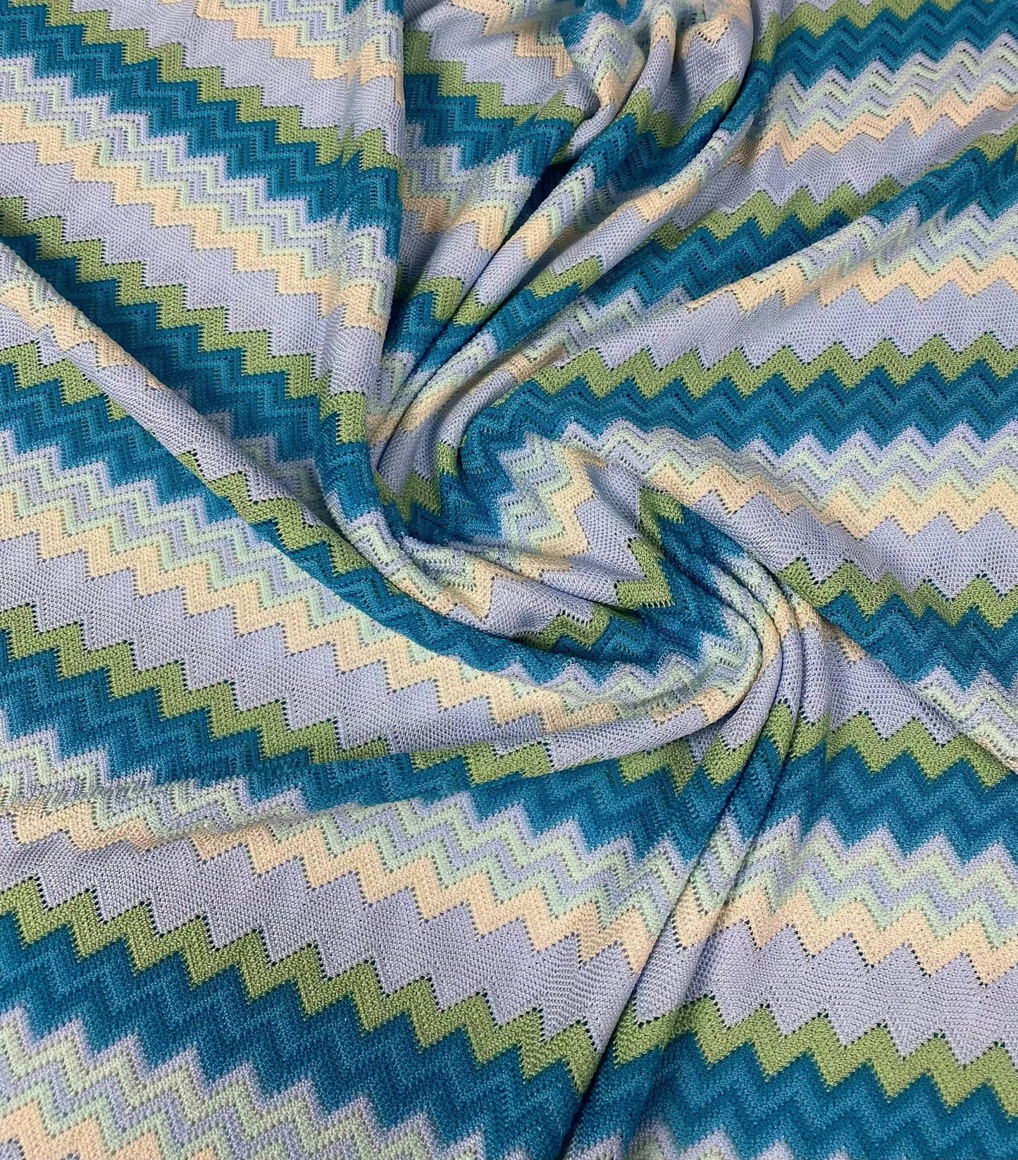 Zigzag Pattern Blue-White Woven Mesh Fabric for Crafting and Upholstery