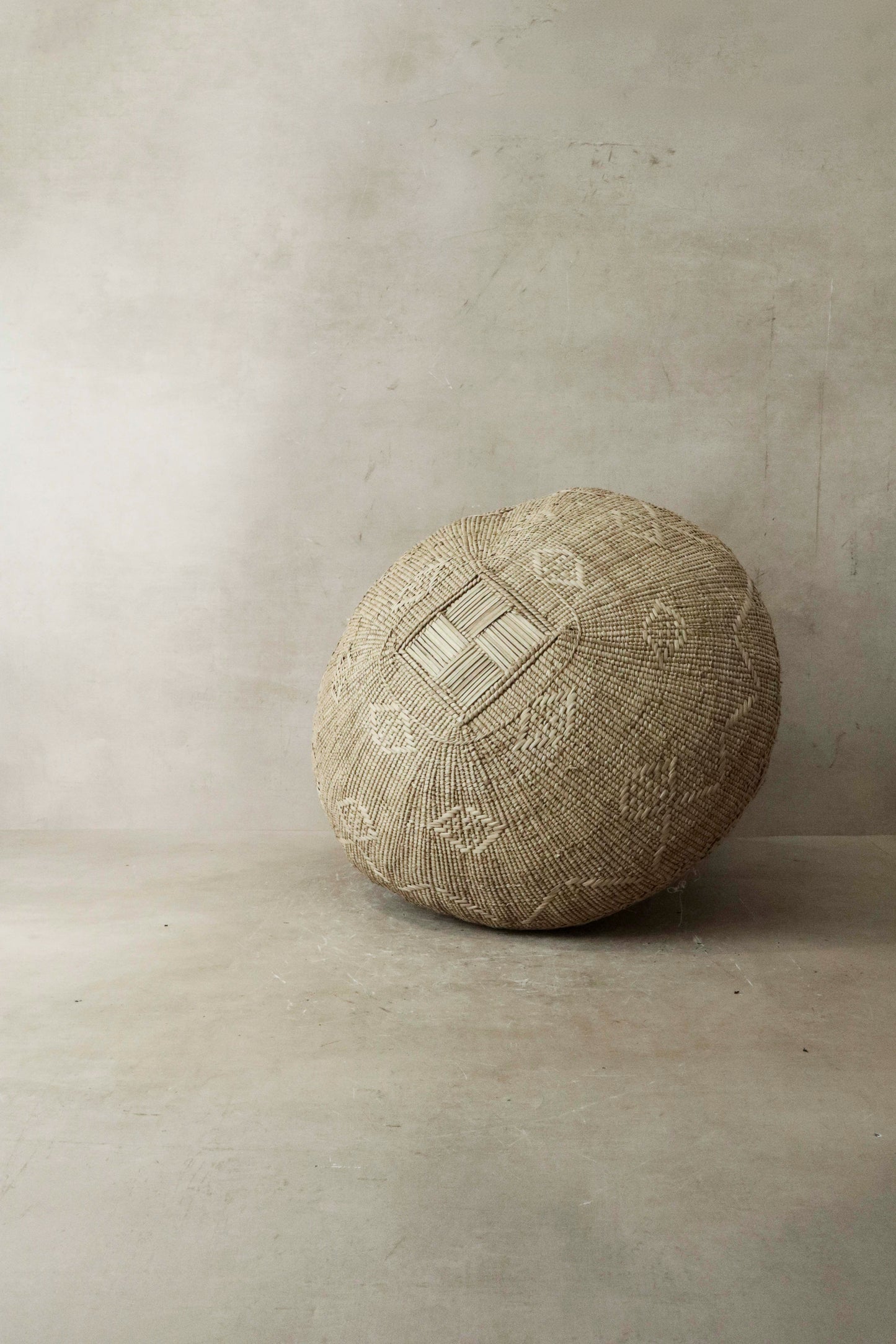 Garlic Gourd woven basket - Zimbabwe - 53.2