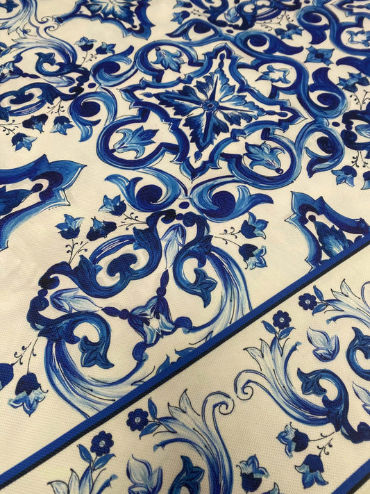 Mojalica Pattern Upholstery Fabric - Elegant Patterned Textile for Home Decor