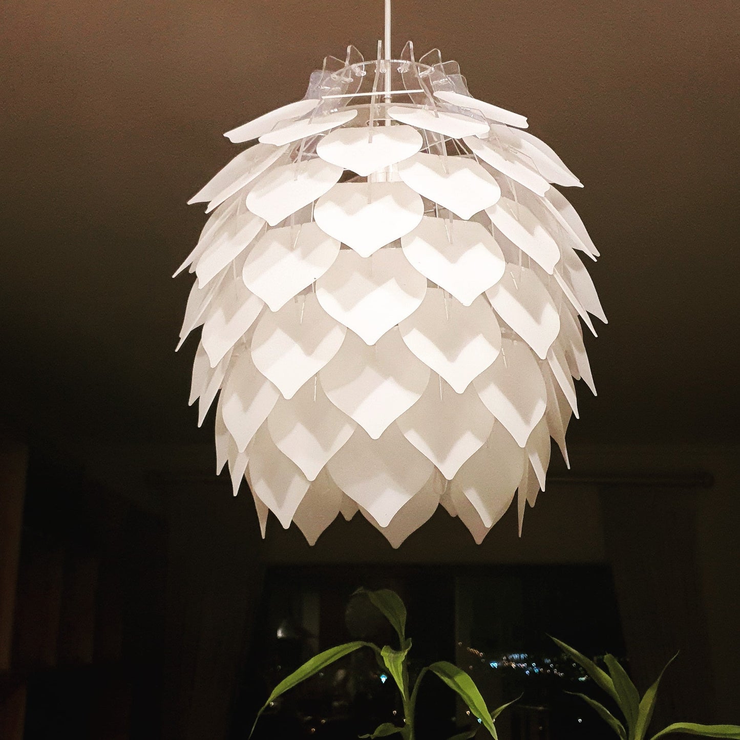 Protea Frosted White Pendant L
