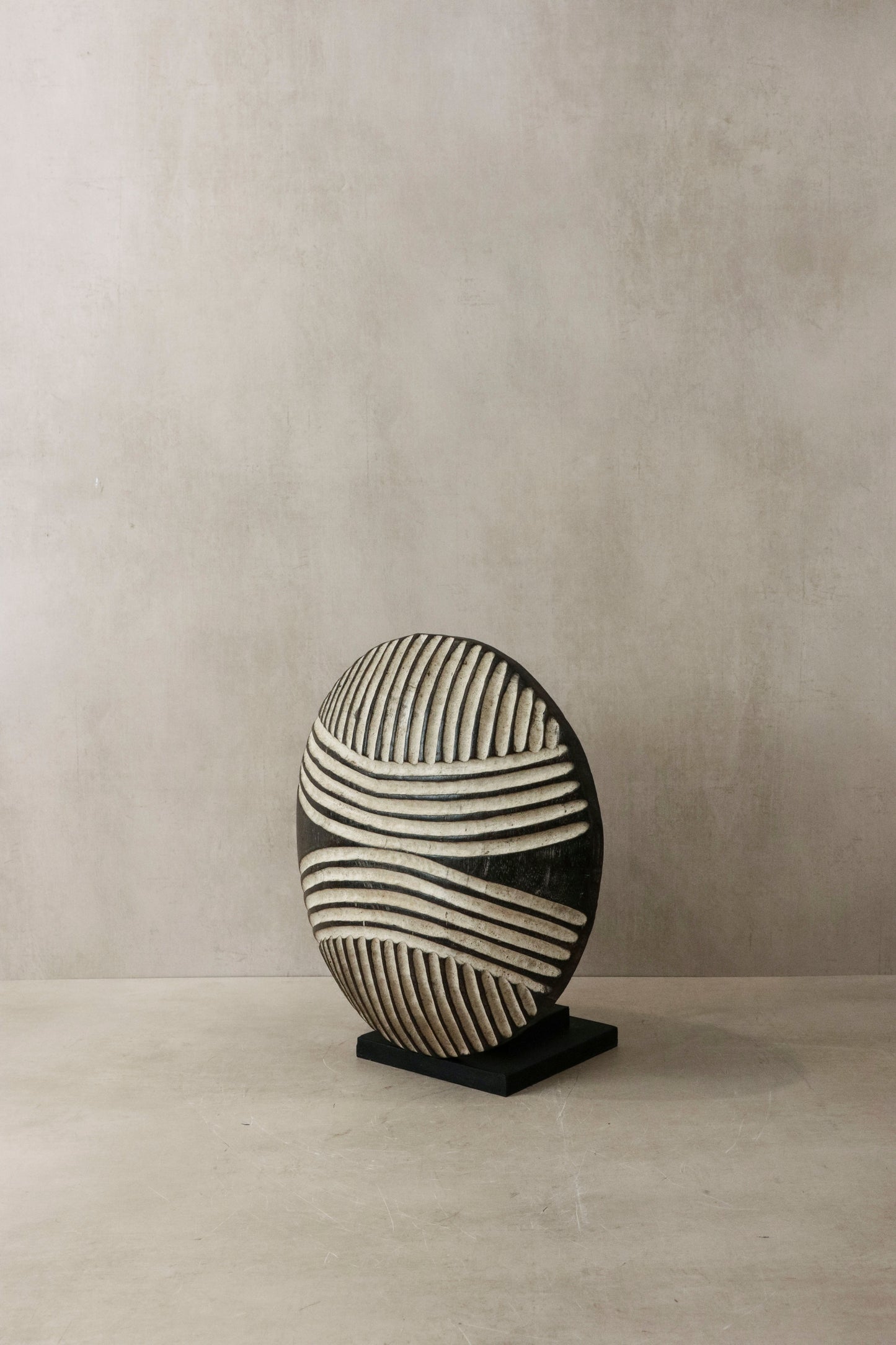 Cameroon Shield Round - 59.5