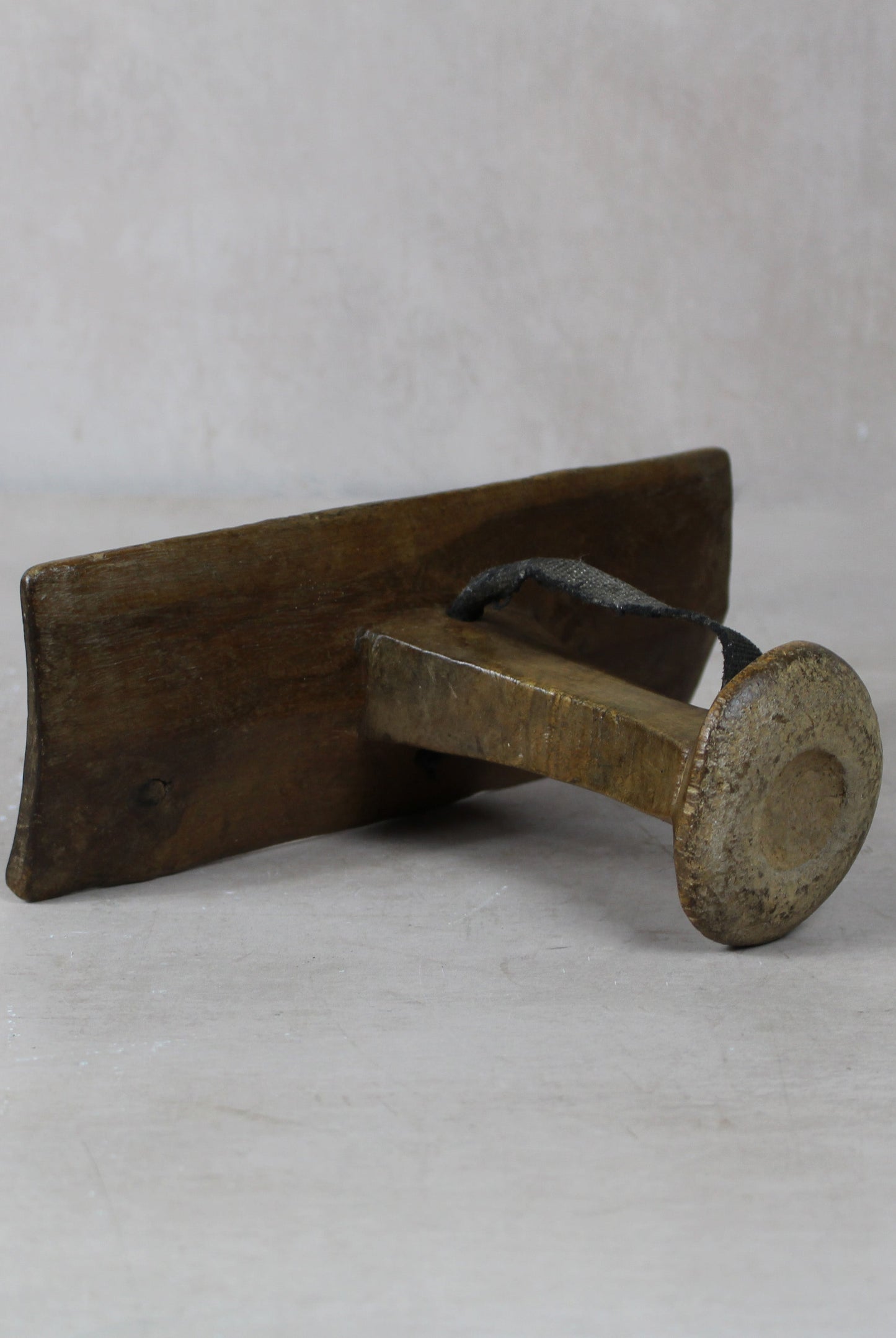 Vintage Nyangatom Headrest - 220.1