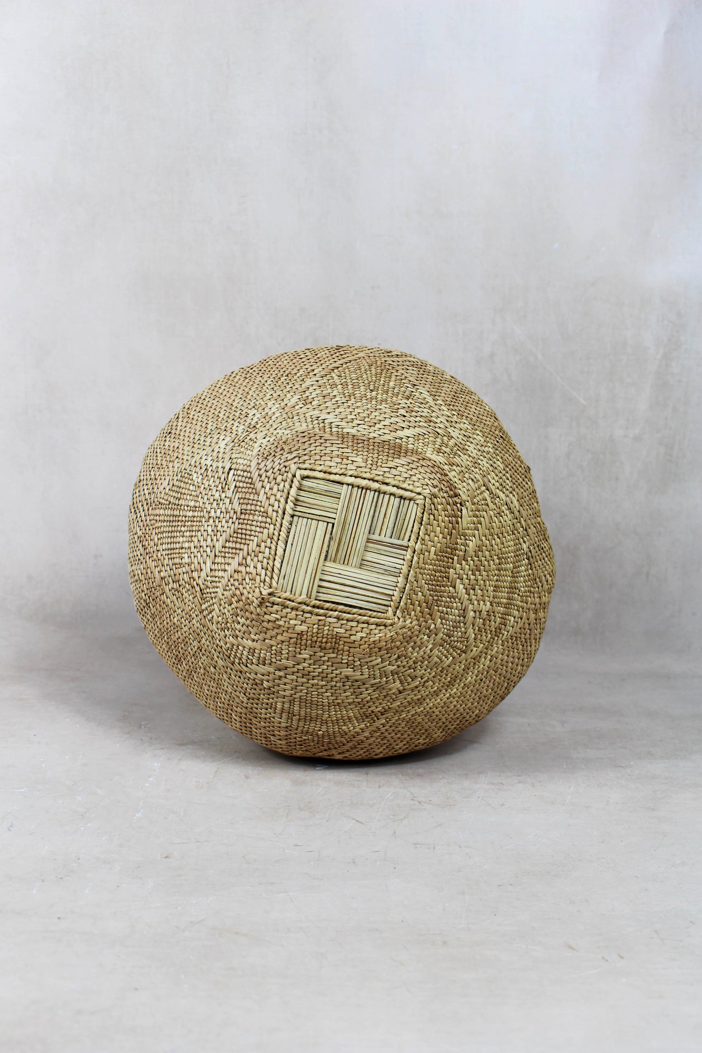 Garlic Gourd woven basket - Zimbabwe - 18.2