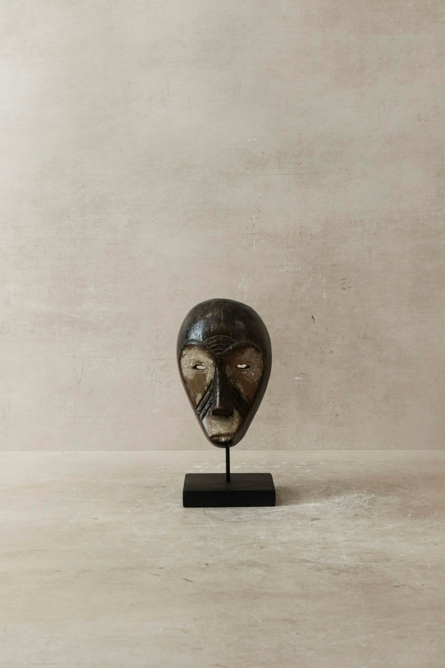 Hand carved African mask small - 60.93