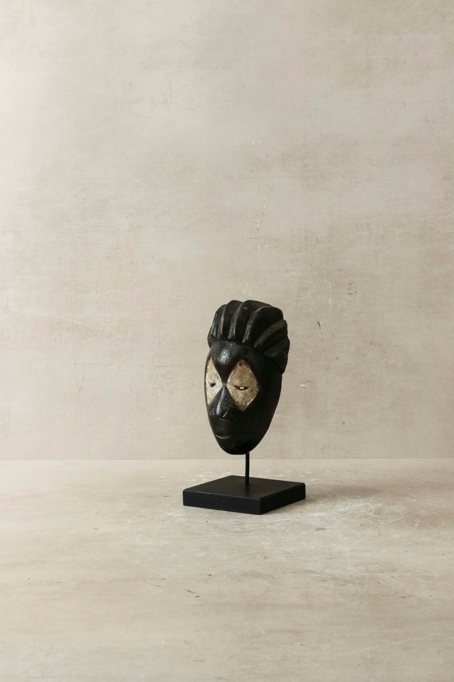 Hand carved African mask small - 60.11