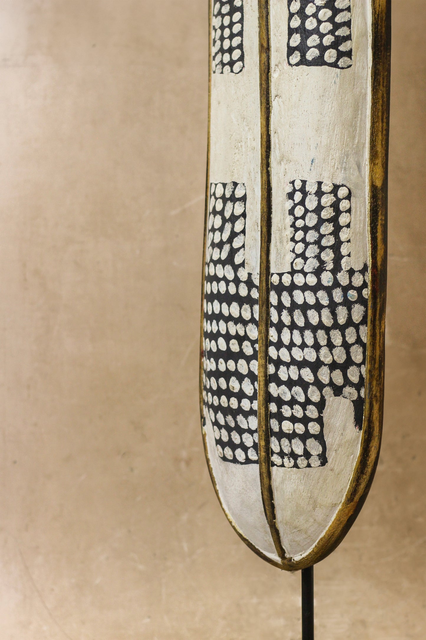 Cameroon Painted Shield XL - 81.1