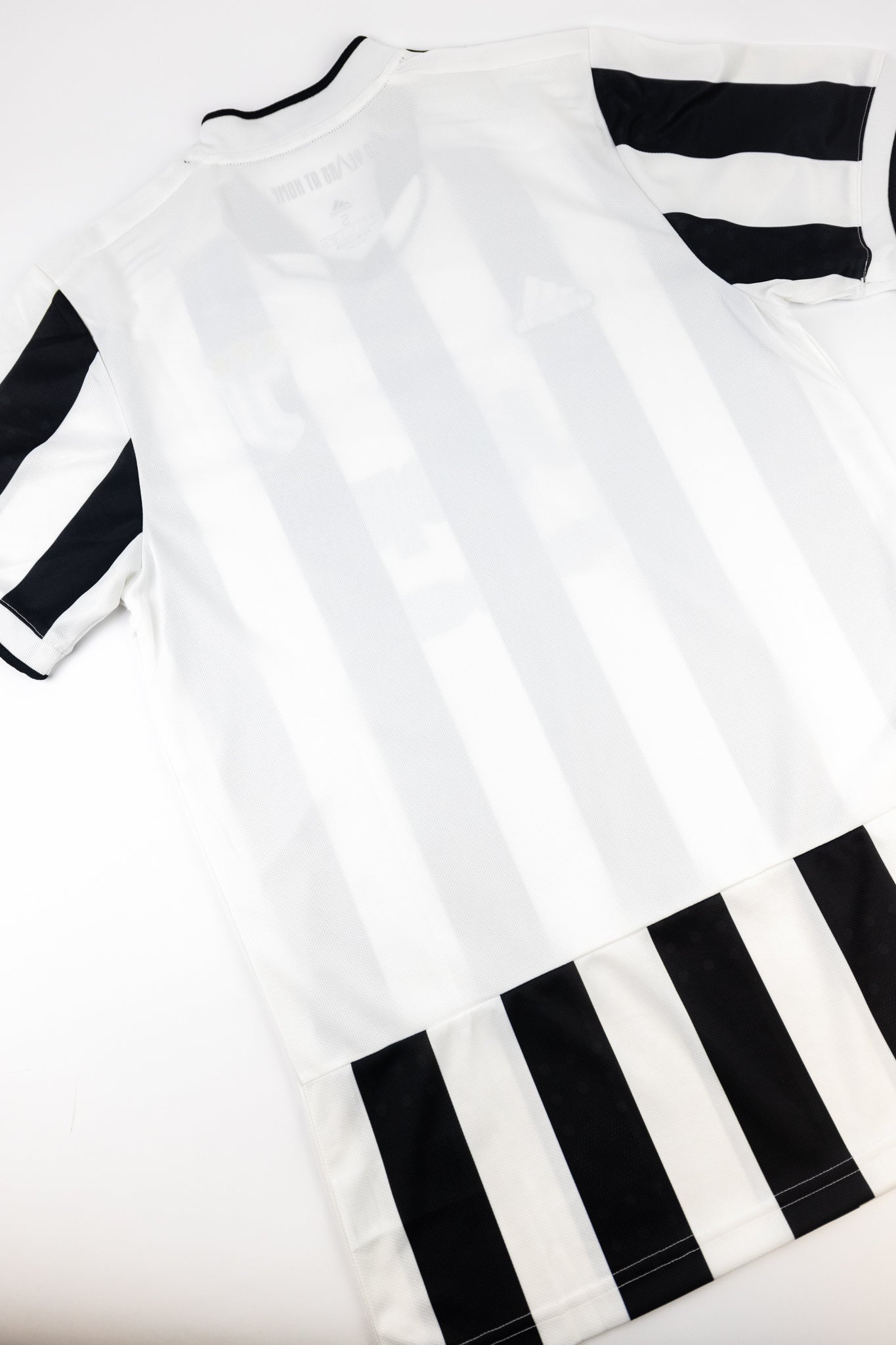 Juventus 2021-22 Football Shirt (Various)