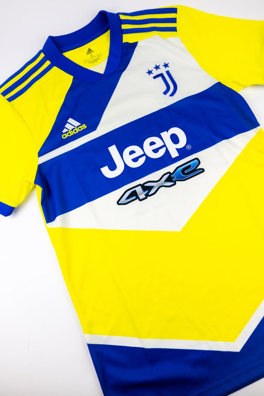 Juventus 2021-22 Football Shirt (Various)