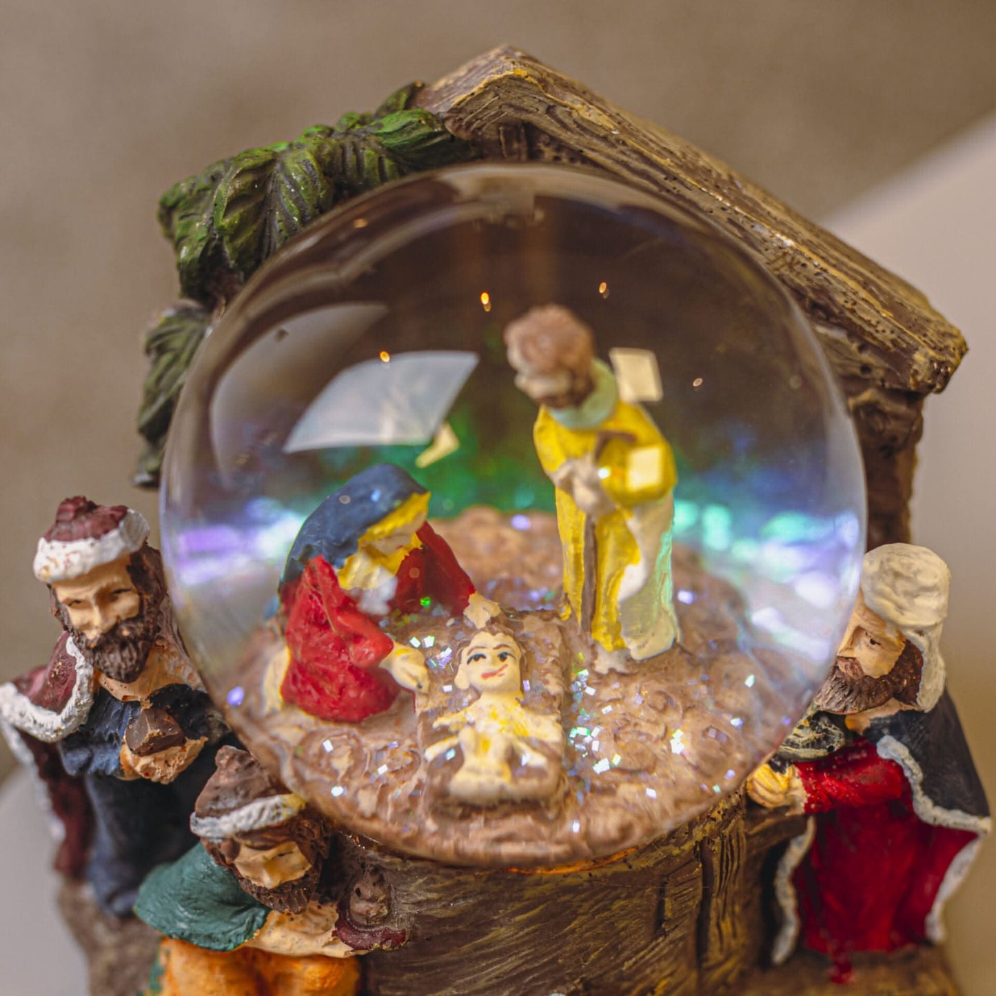 Christmas Nativity Scene Snow Globe Decoration