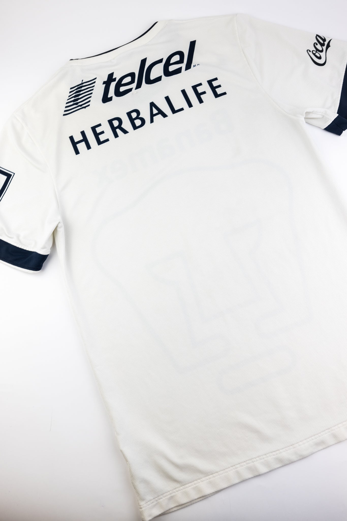 Pumas UNAM 2014-15 Football Shirt (Small)
