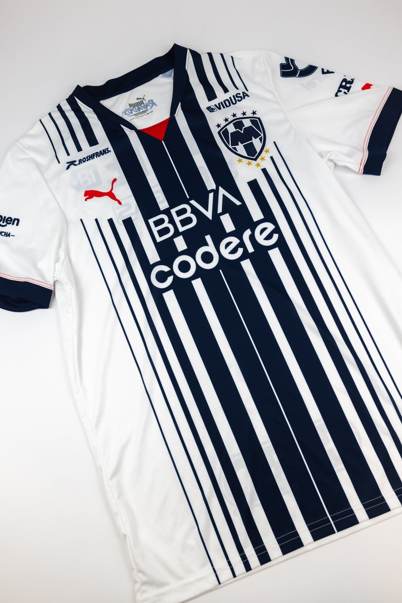 Monterrey 2022-23 Football Shirt (Medium)