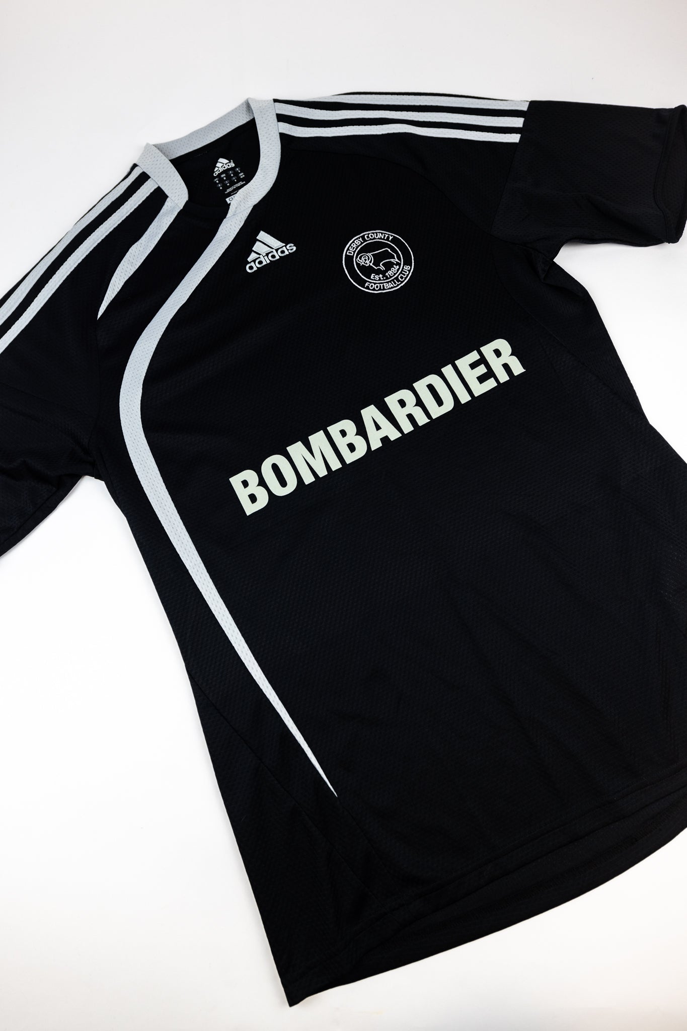 Derby County 2009-10 Football Shirt (Medium)