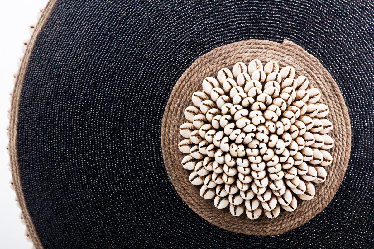 Cameroon Beaded Shield Round M 16D