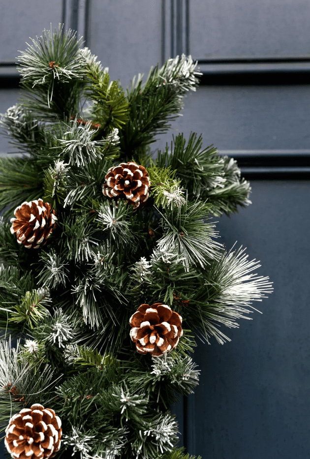 Christmas Artificial Hanging Swag Wreath Decoration