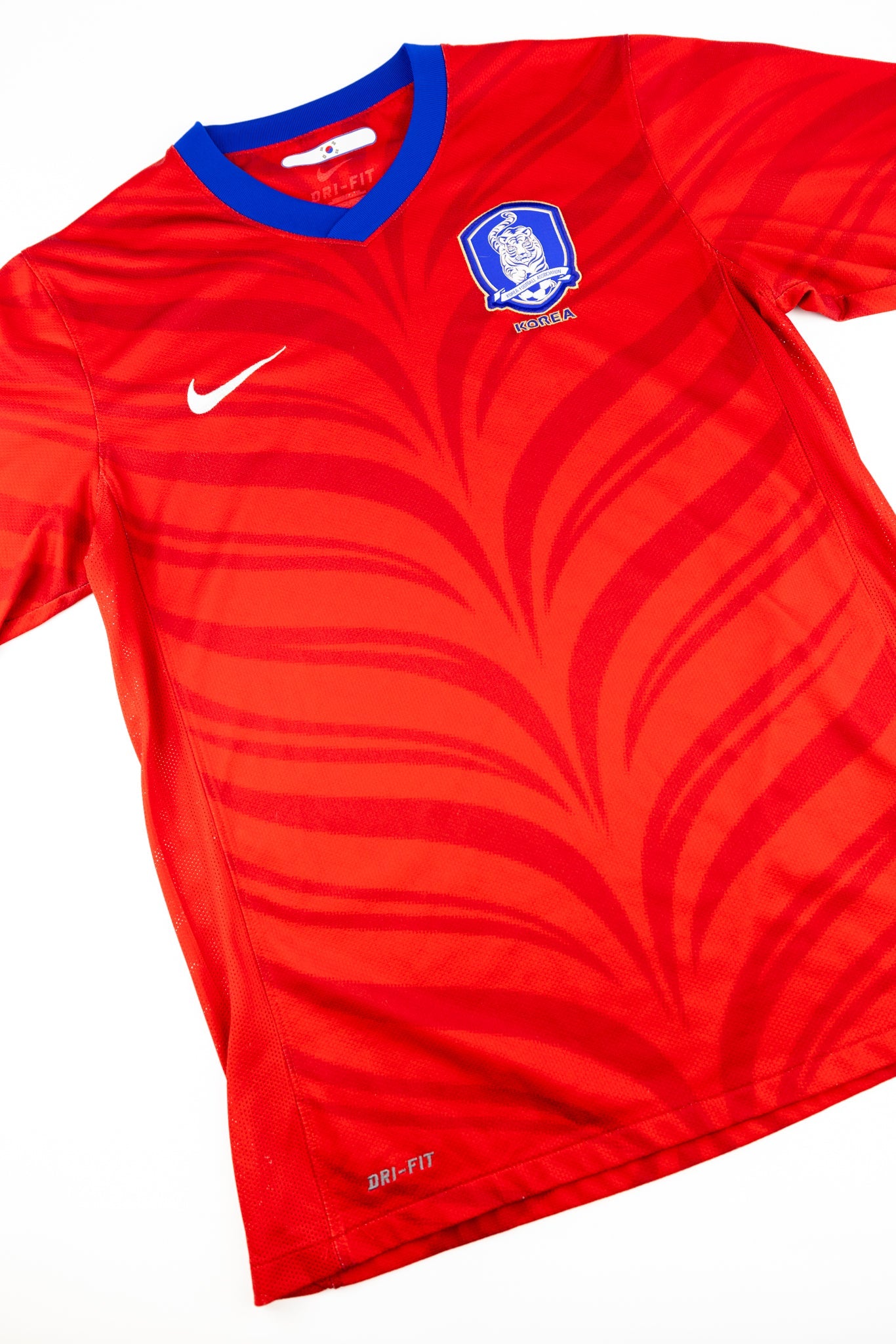South Korea 2010-11 Football Shirt (Medium)