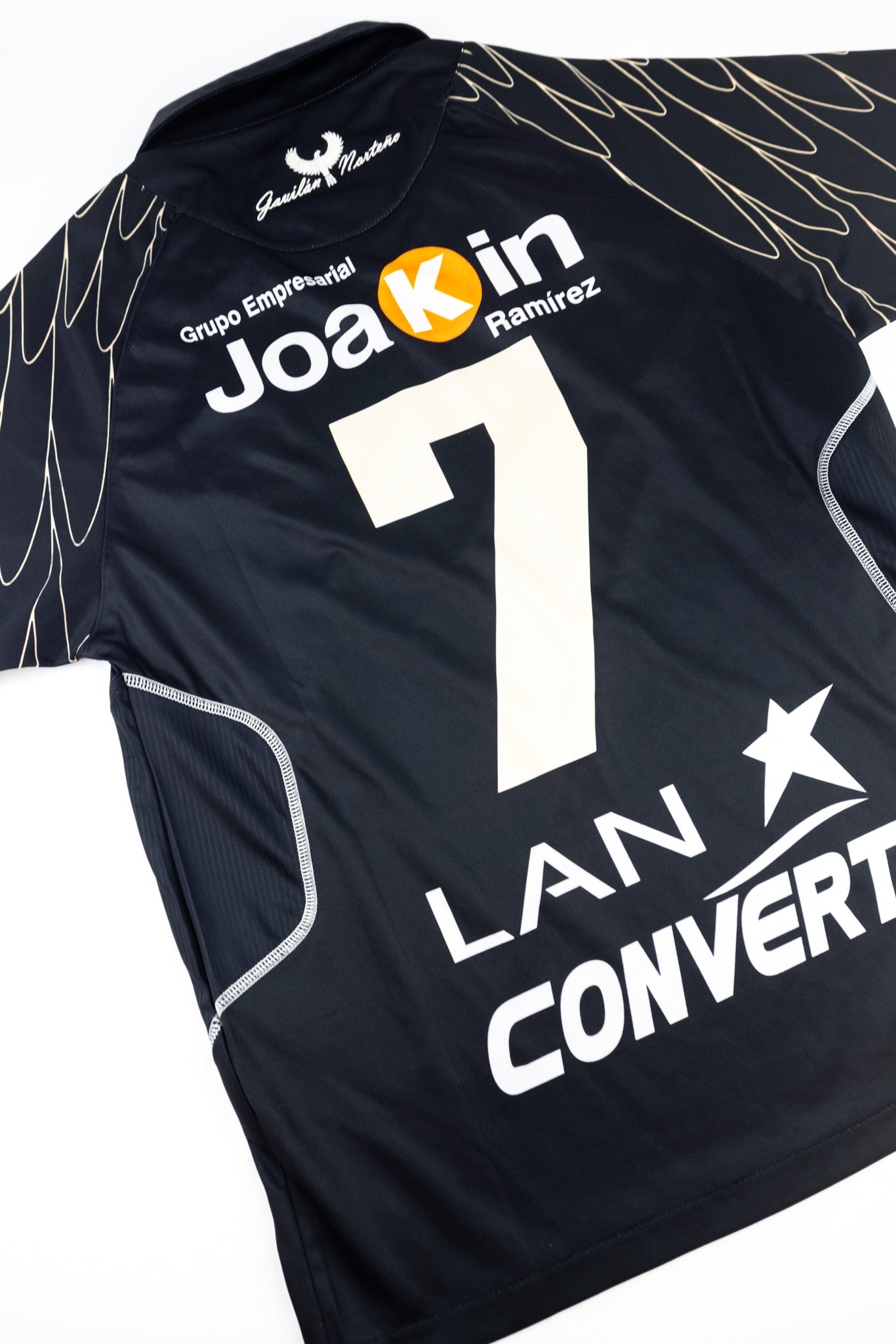 Universidad Tecnica de Cajamarca 2013 Football Shirt (Large)