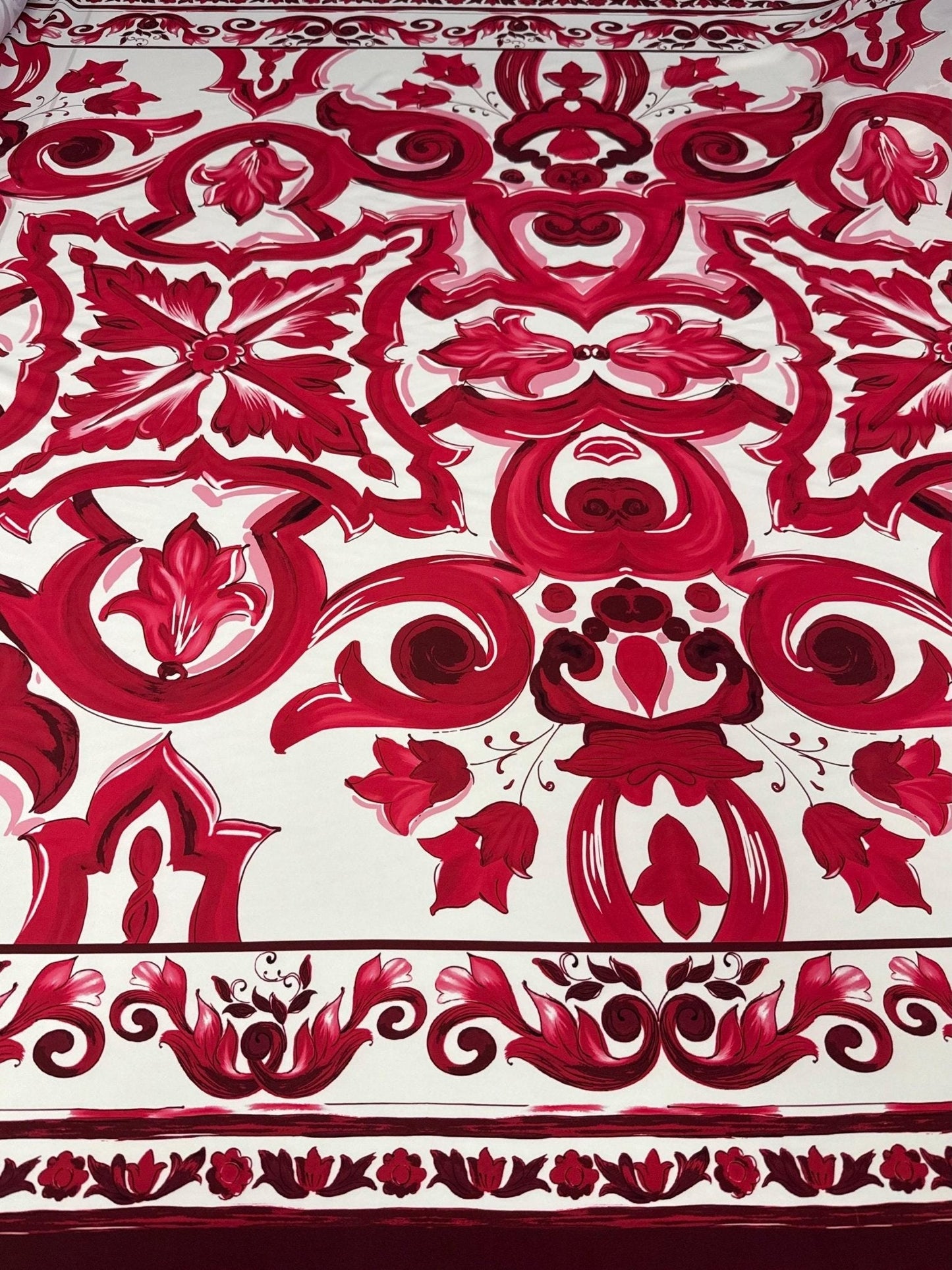 Red Big Majolica Pattern Fabric