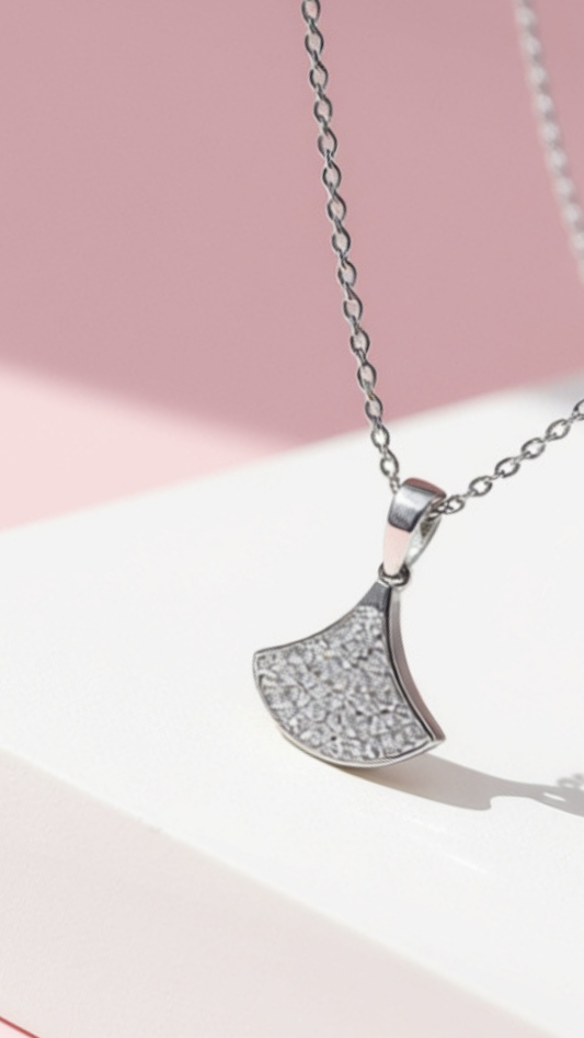 Shell Crystal Pendant Necklace