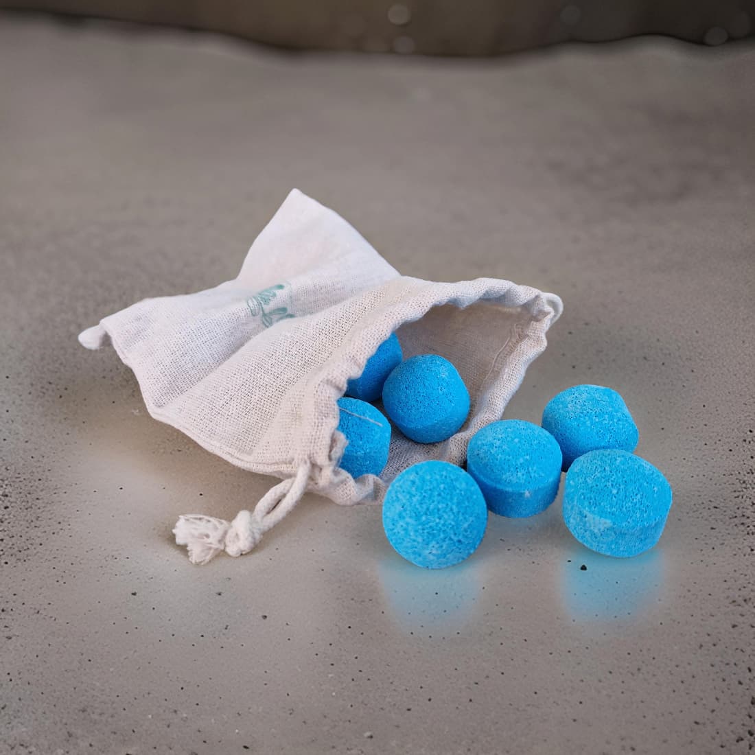 Mini Bath Bombs | Ylang & Patchouli | Clove & Vanilla Woods
