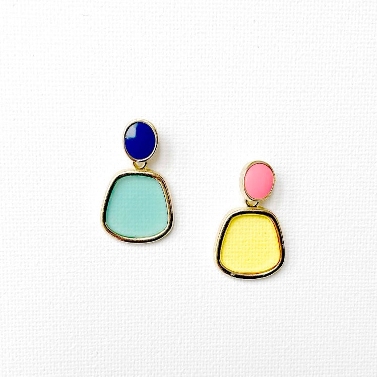 Kitty Mismatch Transparent Earrings