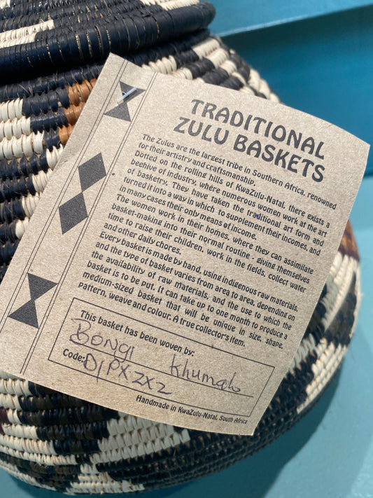 Zulu Ukhamba - traditional basket (22.2)