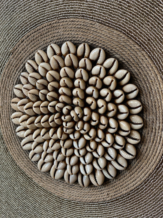 Cameroon Beaded Shield - L - 55cm - Gold & White