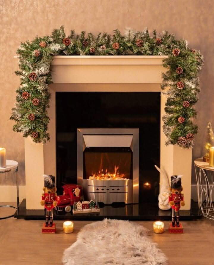 Snow Covered Garland with Pine Cones 2.7m