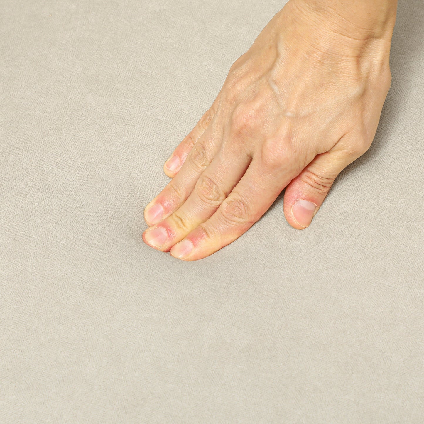 HOMCOM Modern 2 Seater Sofa w/ Rubber Wood Legs 130 x 74 x 76cm