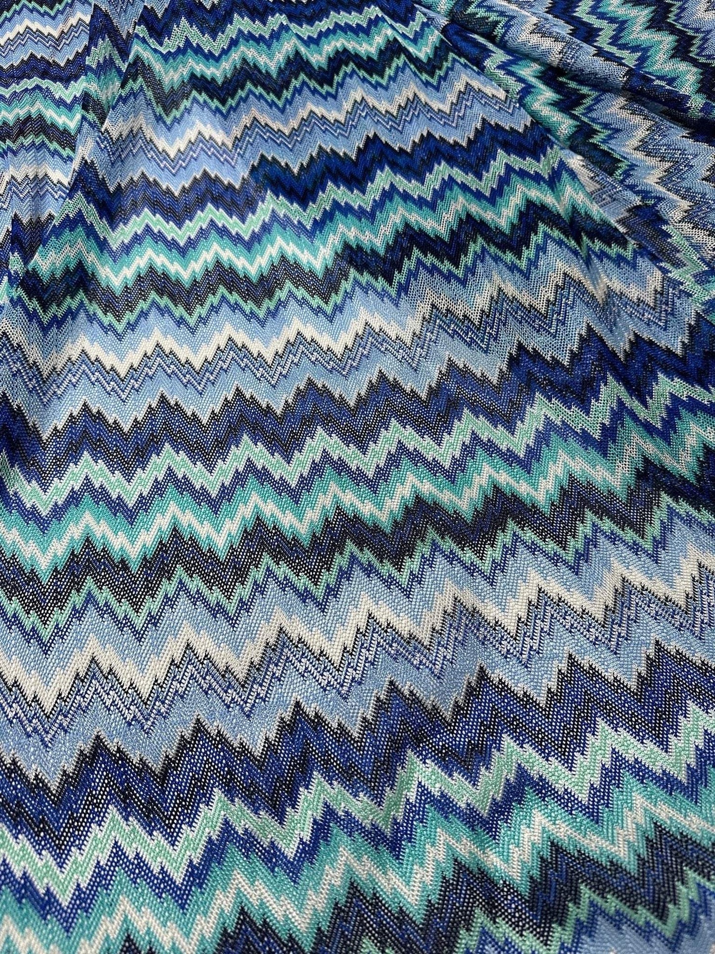 Zigzag Knitted Mesh Fabric