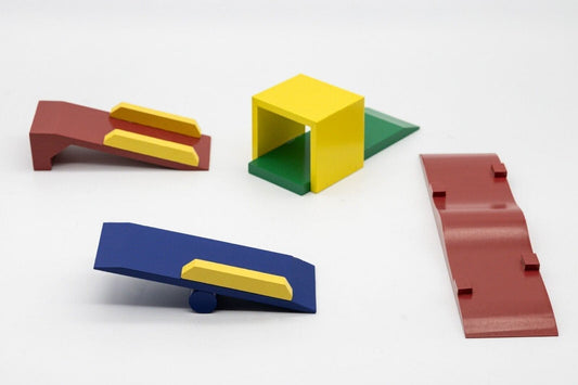 Kid's Toy Wooden Golf Set With Clubs, Balls and Ramps