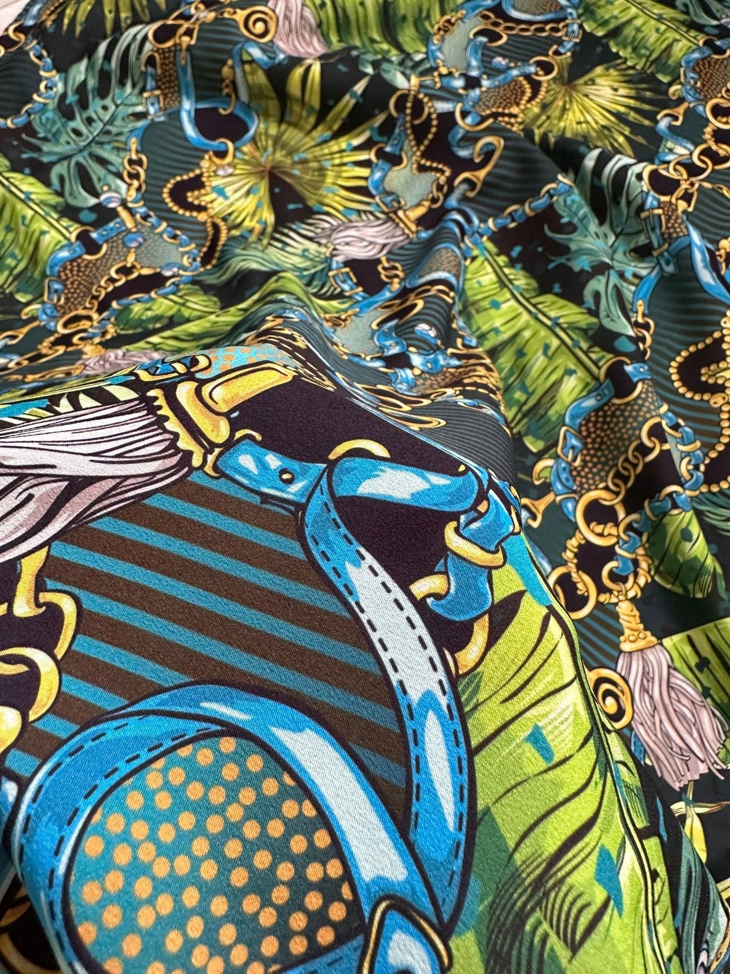 Vibrant Chain Belt Pattern Tropical Fabric