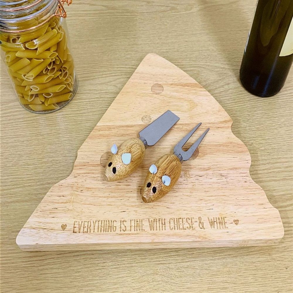 Premium Cheeseboard with Mouse Knife - High-quality and Stylish for All Occasions