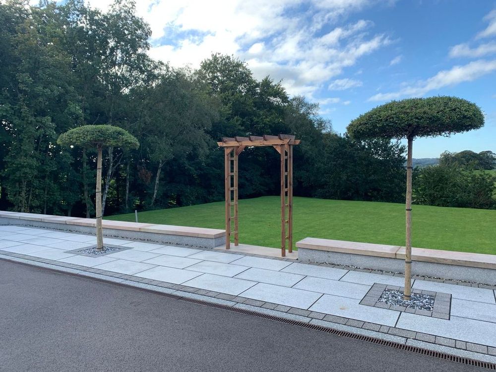 Handcrafted Brit. Grand Devonshire Arch - Best Quality