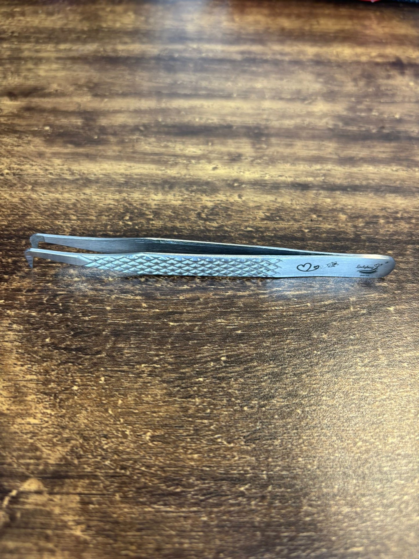 Fibre Grip Volume Tweezers – Perfect for Creating Volume Fans