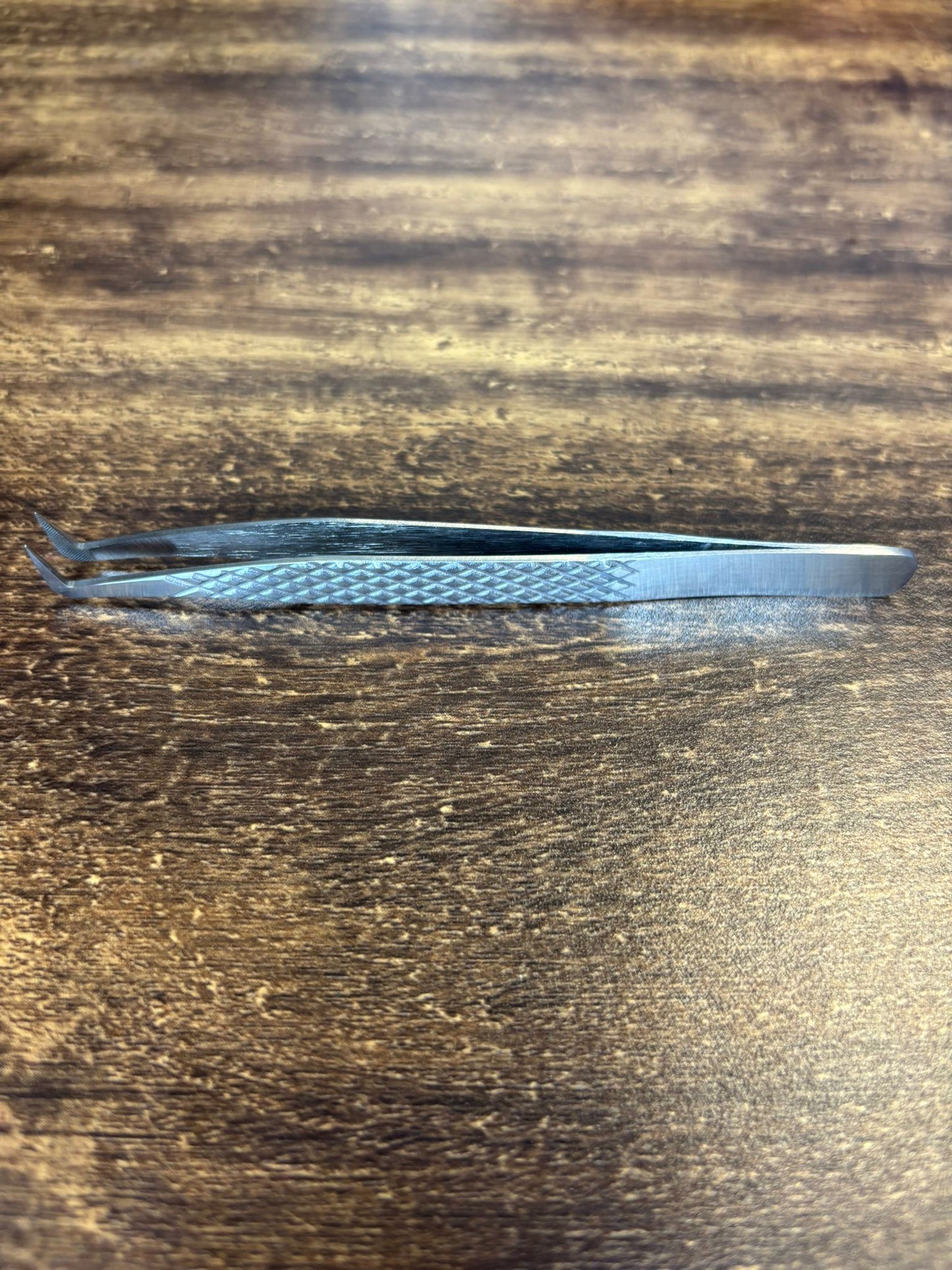 Fibre Grip Volume Tweezers – Perfect for Creating Volume Fans