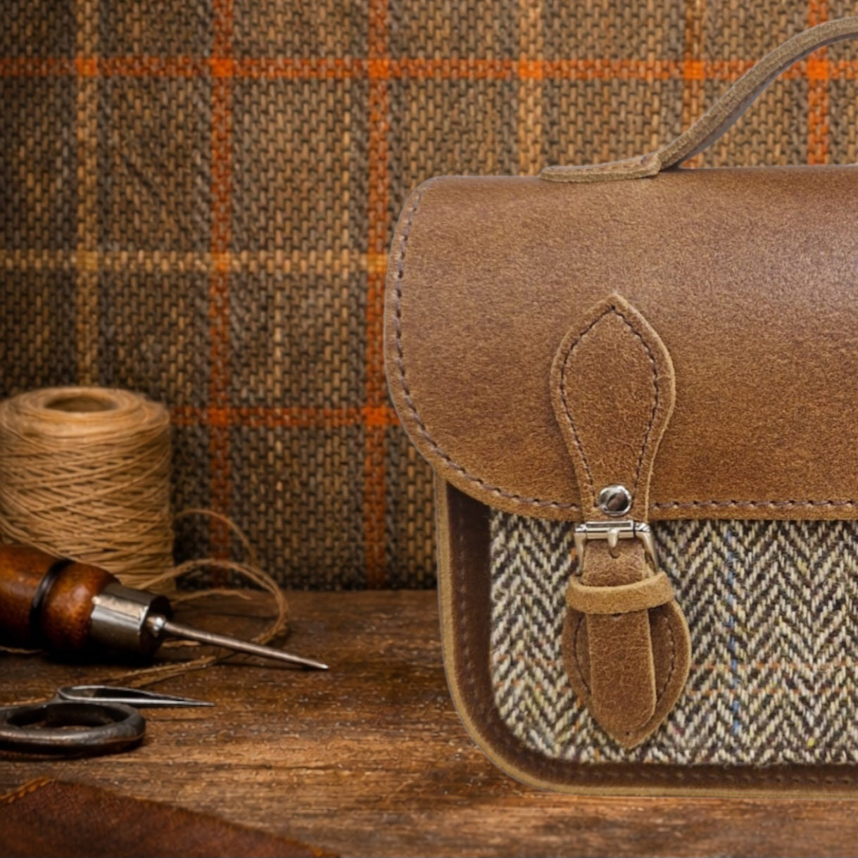 Midi Tannery & Tweed Satchel - Tan