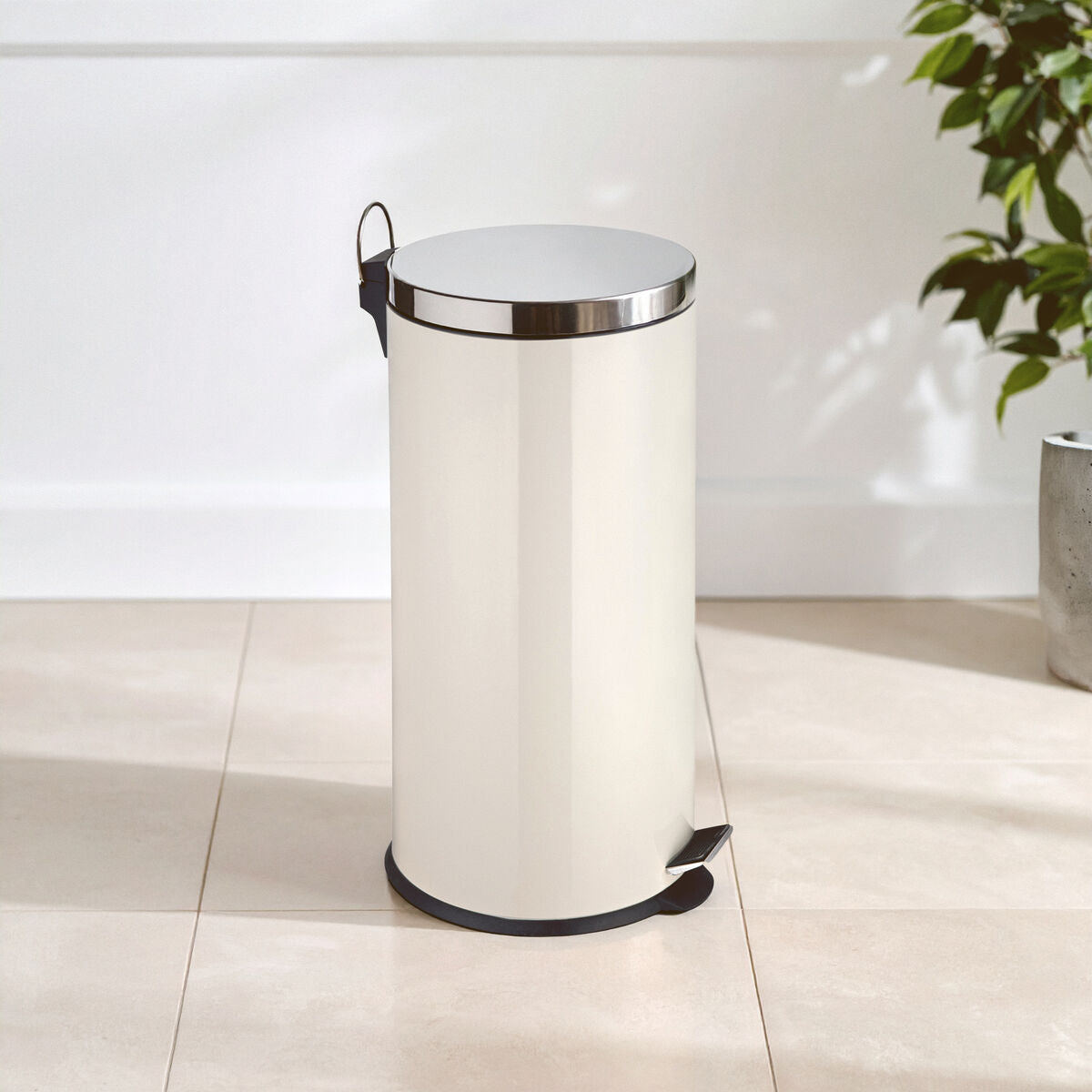 Miller Cream 30 Litre Pedal Bin