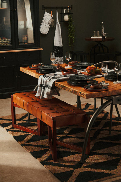 Hygge Black Stoneware Dinner Plate