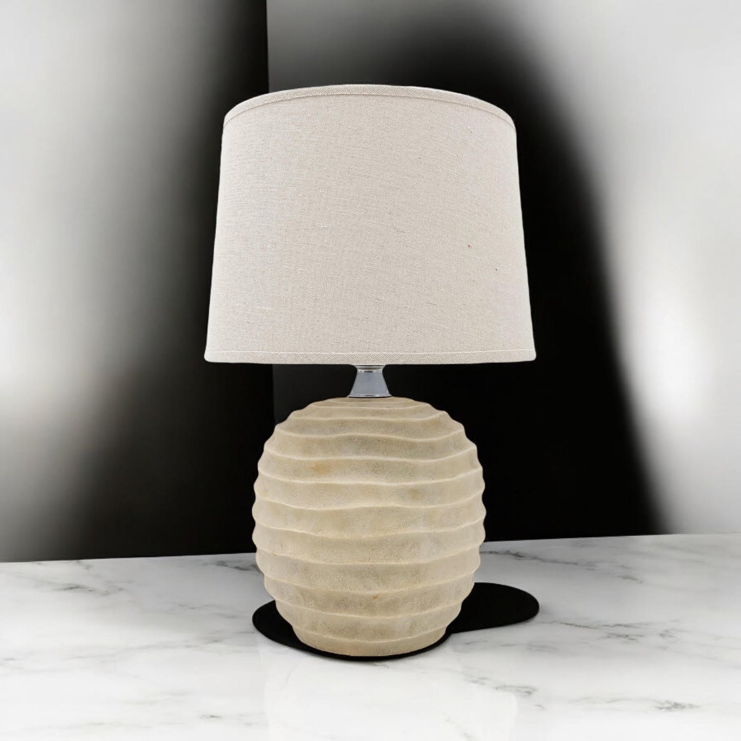 44X20X20CM TABLE LAMP