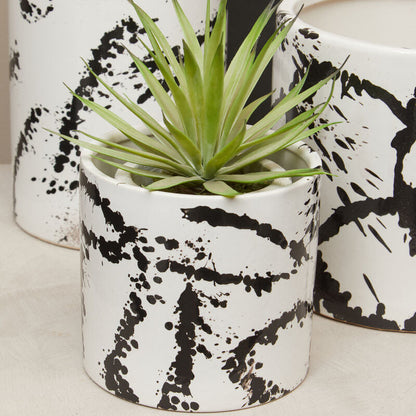 Sorrell Black And White Small Planter