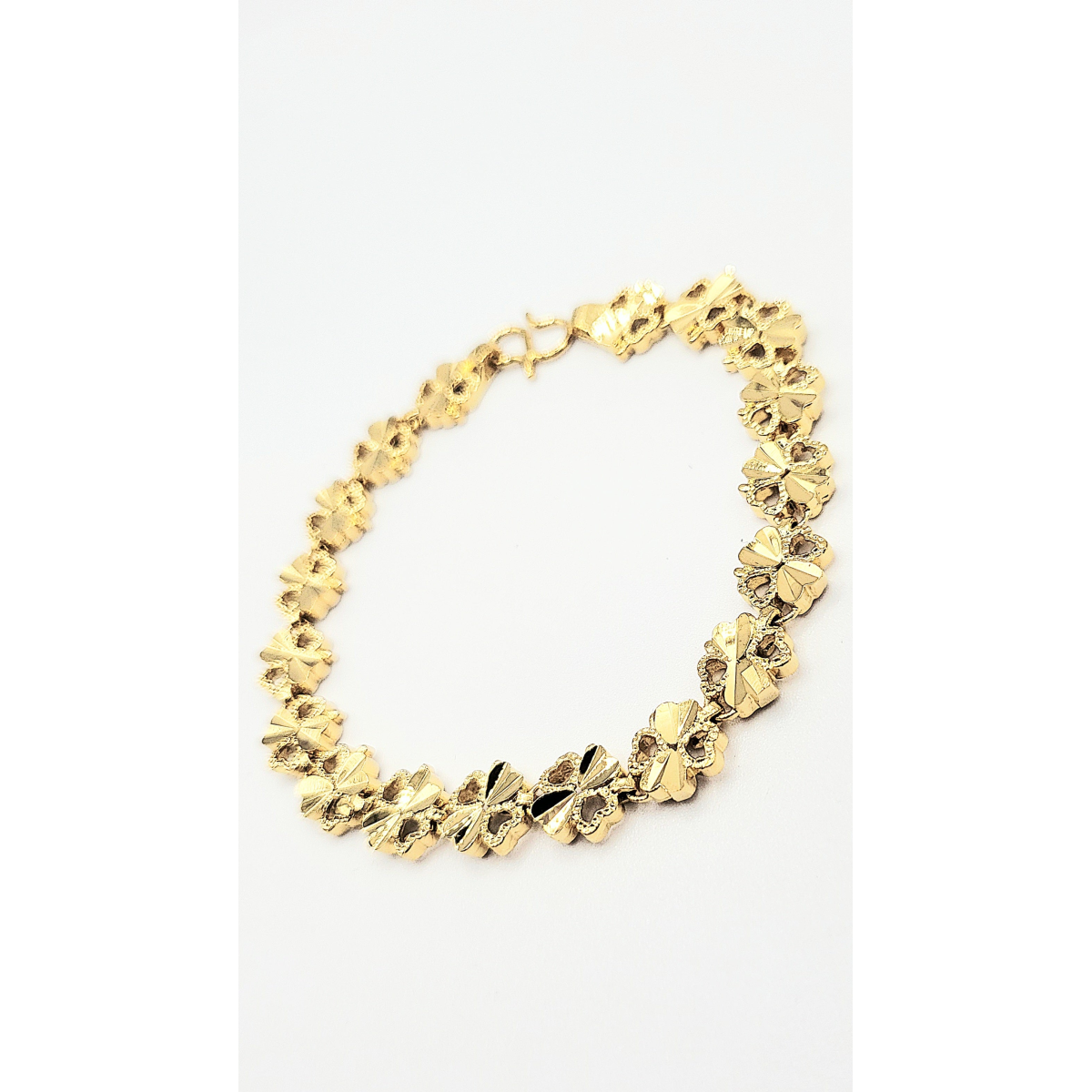 Elements Clover Leaf Shiny Gold Link Bracelet