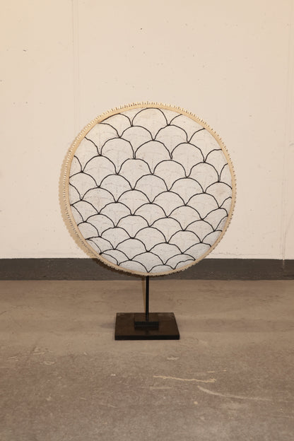 Cameroon Beaded Shield - L - 55cm Black & White 01
