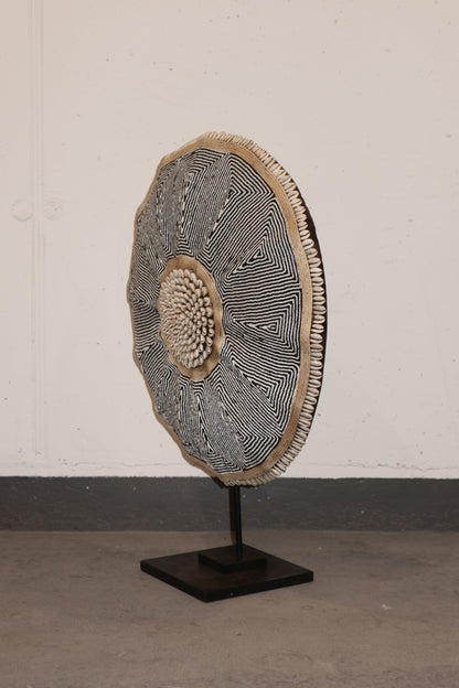 Cameroon Beaded Shield - L - 54cm Black & White 05